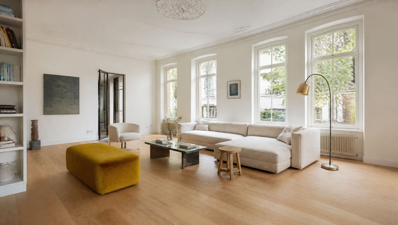 Intérieur rénové baigné de lumière